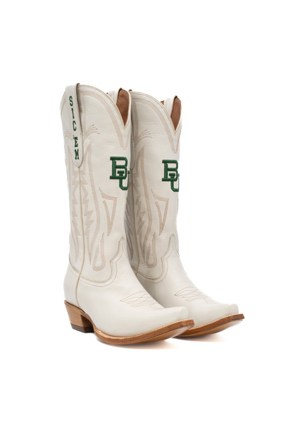 White leather western boots with green Baylor University "BU" logo and “SIC 'EM” text on pull tabs. Perfect for Baylor Bears fans wanting to show off their school spirit in style on game day. Great addition to game day outfits and collegiate fashion.